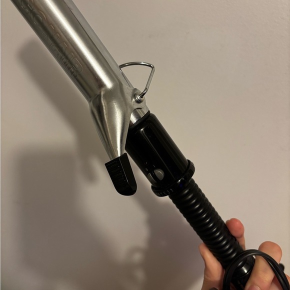 Professional Silver and Black Curling Iron - Picture 3 of 4